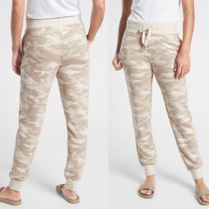 Athleta Size XL Balance Printed Jogger Pants Camo Lux Oatmeal Heather